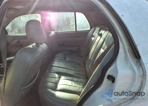 2003 Ford Crown Victoria Lx из США, поврежденный, VIN 2FAFP74W03X165975